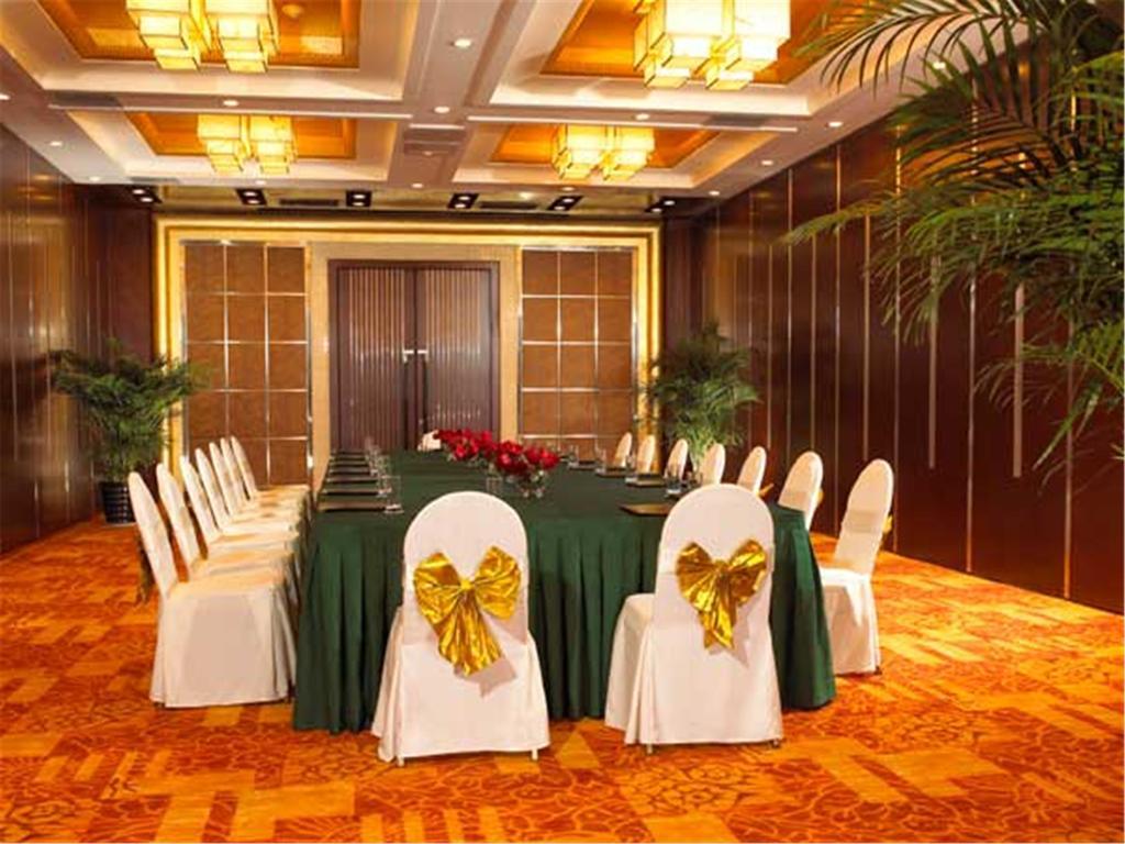Gloria Plaza Shenyang Hotel Exterior photo