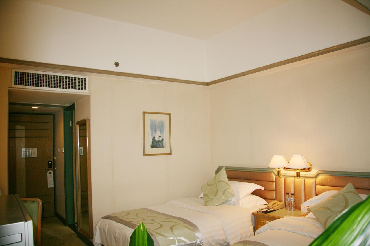 Gloria Plaza Shenyang Hotel Exterior photo