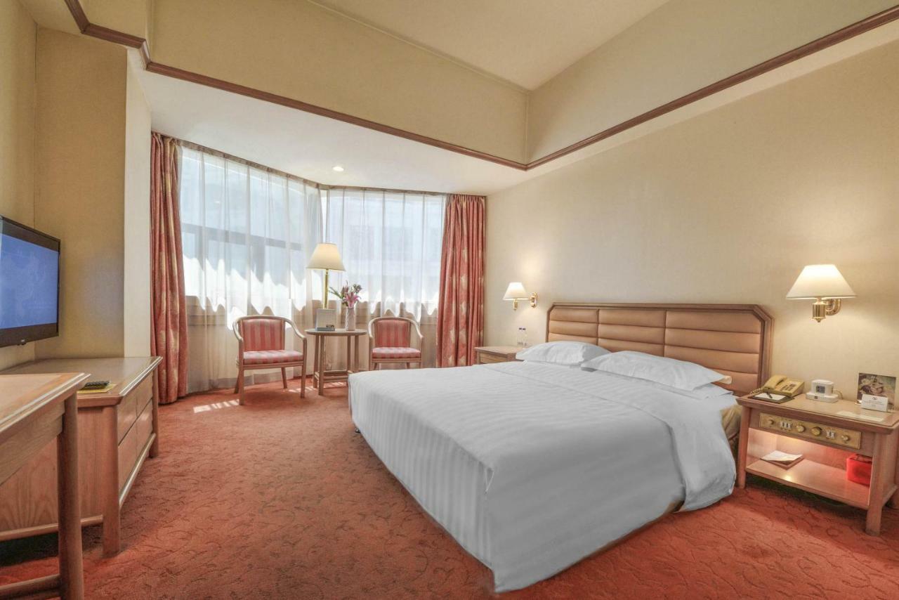 Gloria Plaza Shenyang Hotel Exterior photo