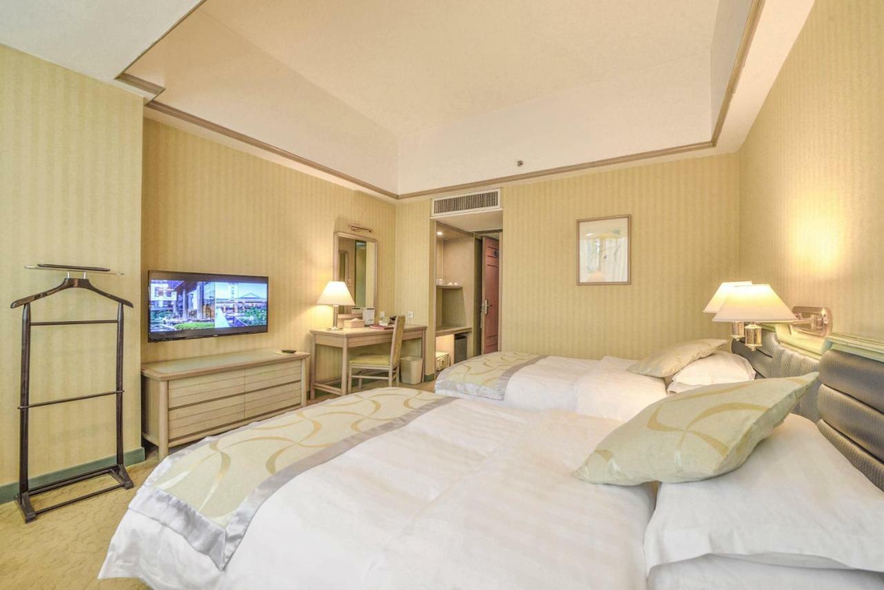 Gloria Plaza Shenyang Hotel Exterior photo